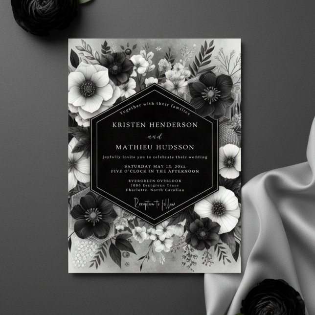 Black Moody Floral Romance Wedding Inbjudningar (Skapare uppladdad)