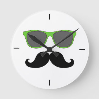 Black Mustache Grönt Sunglasses Wall Clock Rund Klocka