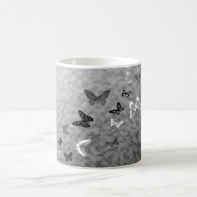 Black n White Butterflies Kaffemugg (Center)