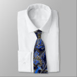Black Navy och Guld Vintage Paisley Peacock Slips<br><div class="desc">Blåsvart och Guld Mehndi Indian Paisley Vintage Peacock Bröllopsfest Tie för killarna. Far i Bride, Far i Groom, Groomsman, Best Man och Groom. Rosa Raspberry Coral Orange och Gult Retro Paisley Bröllop Design. Vintage Inspired Paisley Aesthetic Mehndi Indian Paisley Bröllop Ties. Även perfekt för Art deco Art nouveau Roaring 20:s...</div>