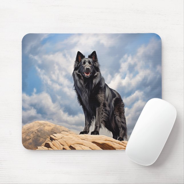 Black Old German shepherd hund Musmatta (Med mus)