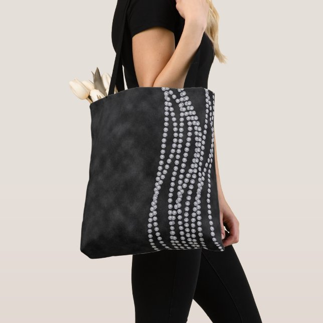 BLACK OMBRE MED DIAMOND LOOK CHAINES STONES PÄRLOR TYGKASSE (Närbild)