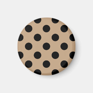 Black polka dots på beige magnet
