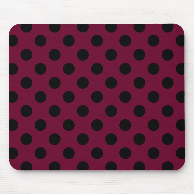 Black polka dots på burgundy musmatta (Framsidan)
