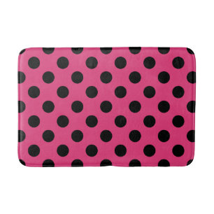 Black polka dots på fuchsia badrumsmatta