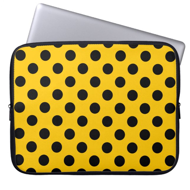 Black polka dots på gult laptop sleeve (Framsidan)