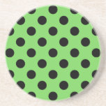 Black polka dots på kalkgrönt kalk underlägg sandsten<br><div class="desc">Black polka dots på kalkgrönt kalk</div>