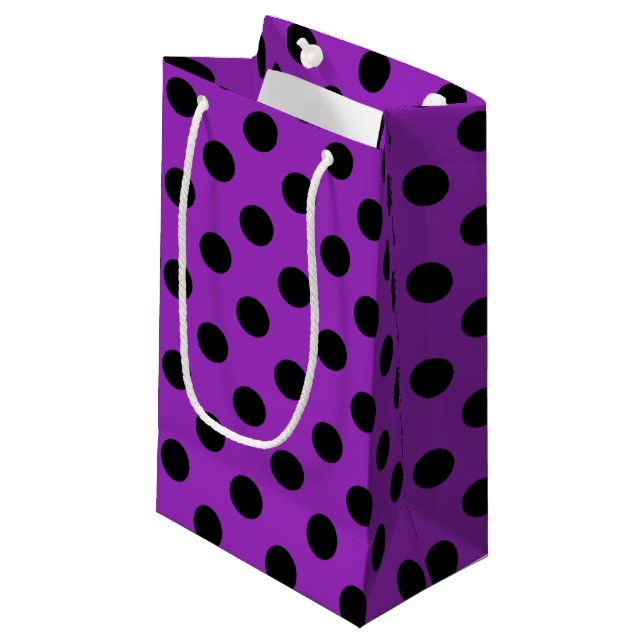Black polka dots på lila (Framsidan Vinklad)