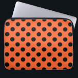 Black polka dots på orange laptop fodral<br><div class="desc">Black polka dots på orange</div>