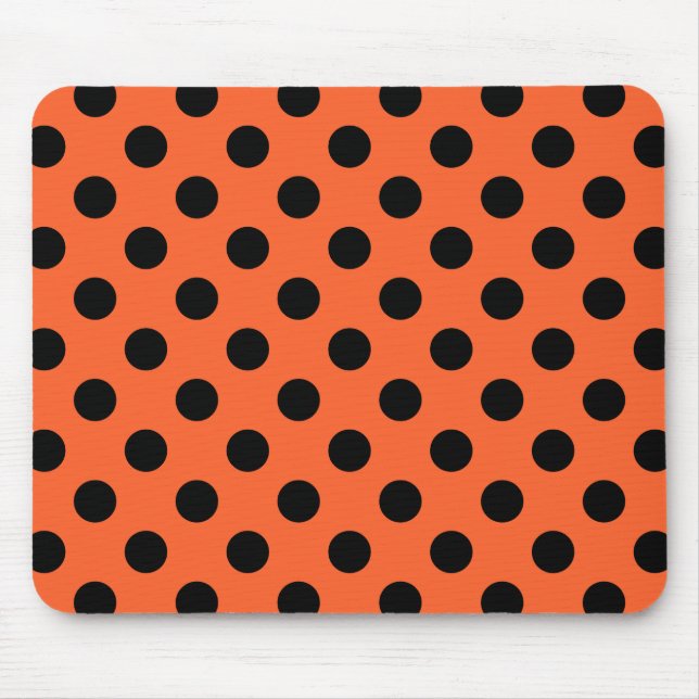 Black polka dots på orange musmatta (Framsidan)