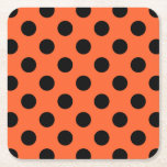 Black polka dots på orange underlägg papper kvadrat<br><div class="desc">Black polka dots på orange</div>