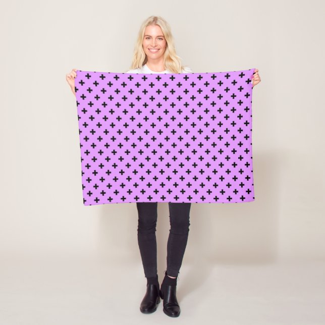 Black polka kor på lilac fleecefilt (På plats)