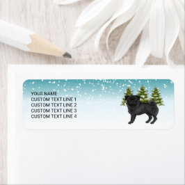 Black Pug Cute Tecknad hund Snowy Winter Forest Returadress Etikett