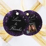 Black purple glitter photo thank you wedding gåvor etiketter<br><div class="desc">A black background decorated with purple faux glitter sparkles. On front,  the text: Love & Thanks
Back,  text: add your thank you note and names. Add a photo.</div>