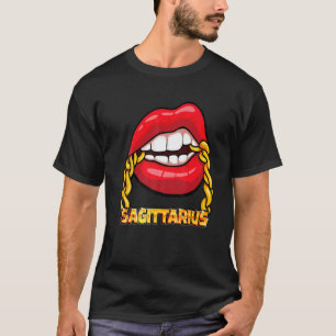 Black Queen Birthday Red Läppar chain Sagittarius  T Shirt