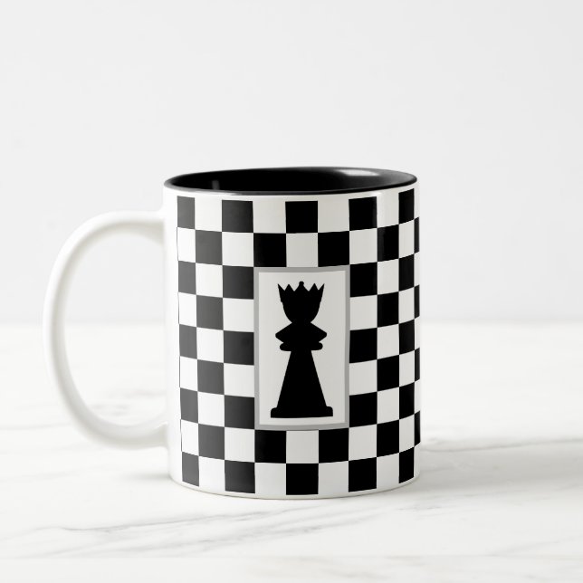 Black Queen på Black & White Chess Två-Tonad Mugg (Vänster)