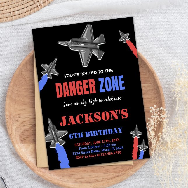 Black Red Blue Grått Fighter Jet Birthday Inbjudningar (Black Red Blue Gray Fighter Jet Birthday Invitation)