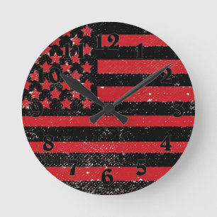 Black Red grunge American flagga klocka