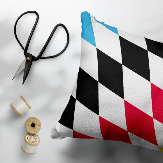 Black Red Gult Blue Bavaria Diamond Flagga Mönster Prydnadskudde (Skapare uppladdad)