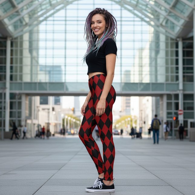 Black & Red Harlequin Pattern Leggings (Skapare uppladdad)