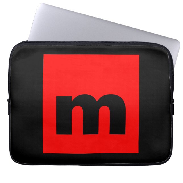 Black Red Monogram Initial Brev Modern Plain Laptop Fodral (Framsidan)