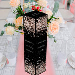 Black ro guld konetti-födelsedag presentask för vinflaska<br><div class="desc">En klassisk svart bakgrund. Dekorerad med ro guld konetti. Anpassa och lägg till namn,  ålder och datum.</div>