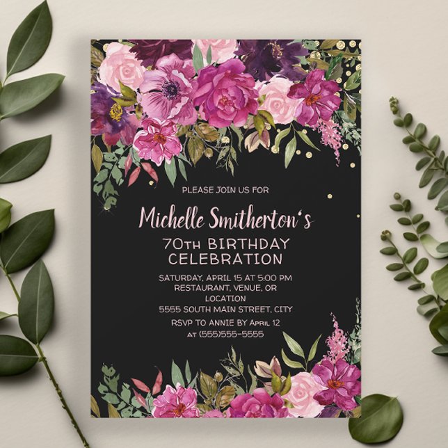 Black Rosa Lila Blommigt Glitter 70:e födelsedag Inbjudningar (Black 70th birthday invitation with pink and purple floral and gold glitter)