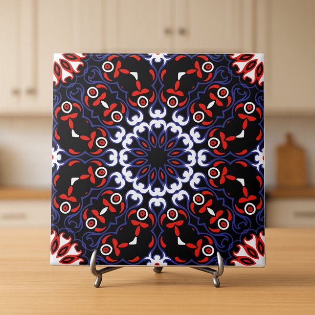 Black Rött vitt blått Ethnic Boho Mosaic Mönster Kakelplatta (Skapare uppladdad)