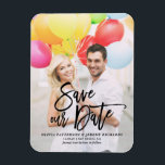 Black Rustic Hand Lettering Photo Spara Vårt datum Magnet<br><div class="desc">Ett snyggt lodrät spara datum magneter som har en strålande modern kalligrafi med löv mönster. Anpassa det här spara datum meddelande genom att lägga till ett eget foto och information. Det finns en platta kortversion tillgänglig.</div>