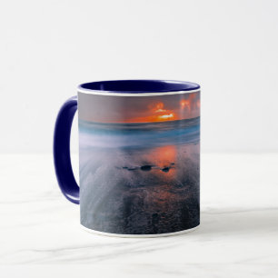 Black Sand Beach Island Island Sunset Mugg