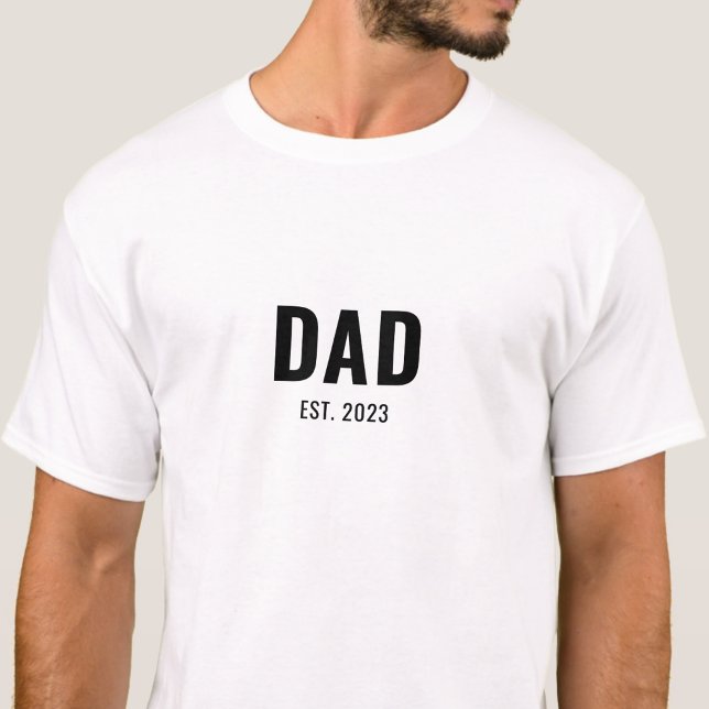 Black Script Established Dad T Shirt (Skapare uppladdad)