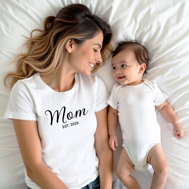 Black Script Established Mom T Shirt (Skapare uppladdad)