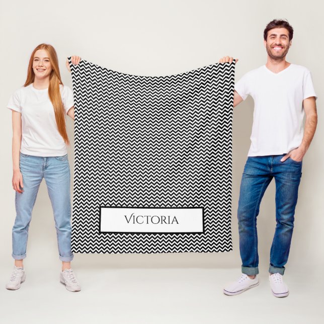 Black Simple Chevron Personlig Fleece Blanket (På plats)