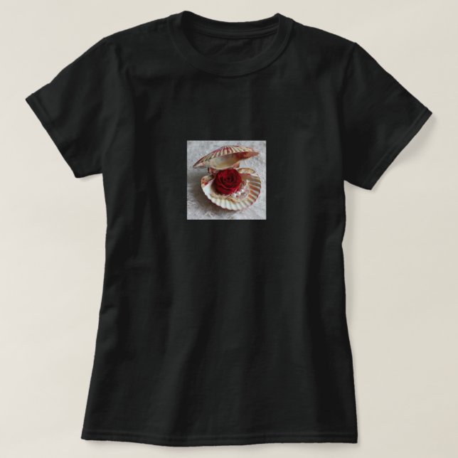 Black T-Shirt with Open Seashell, Rose & Pearl Ele (Design framsida)