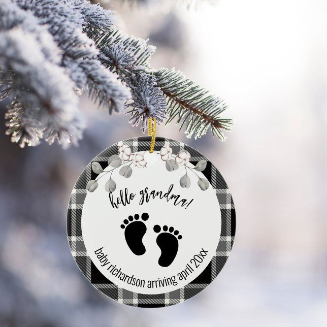 Black Tartan Julafton Grandma Announcement Julgransprydnad Keramik (Skapare uppladdad)