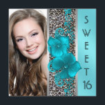 Black Teal Blue Leopard Photo Sweet 16 Birthday Inbjudningar<br><div class="desc">Vacker svart och tealblåleopard sweet sixteen födelsedagsfest inbjudan. Den här eleganten kan anpassas till födelsedagsfest inbjudan genom att du lägger till information om evenemanget, teckensnittet stil, teckensnittet storlek & färg och ordalydelsen. Observera att alla de klistermärken, kort och inbjudningssymboler som du hittar på Zazzle är tryckta bilder utan egentliga juveler,...</div>
