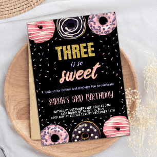 Black Three är Sweet Donut Birthday-inbjudningar Inbjudningar