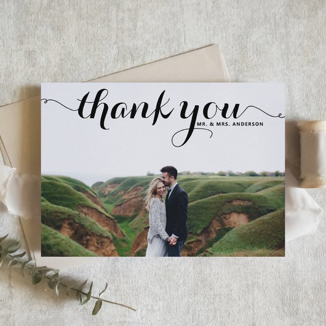 BLACK TYPOGRAPHY SCRIPT WEDDING THANK YOU POSTCARD VYKORT (Skapare uppladdad)