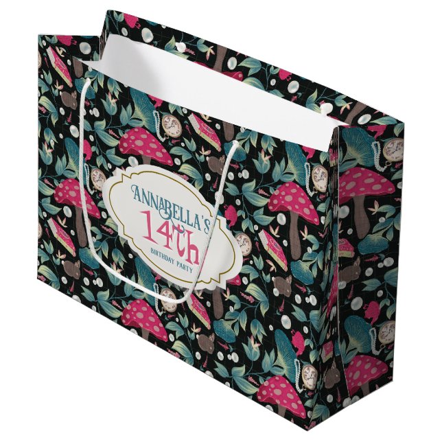 Black Vintage Cottagecore Mushroom Birthday (Framsidan Vinklad)