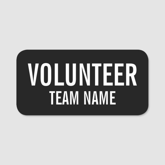 Black Volunteer Badge med Anpassningsbar Team Namn Namnbricka (Framsida)