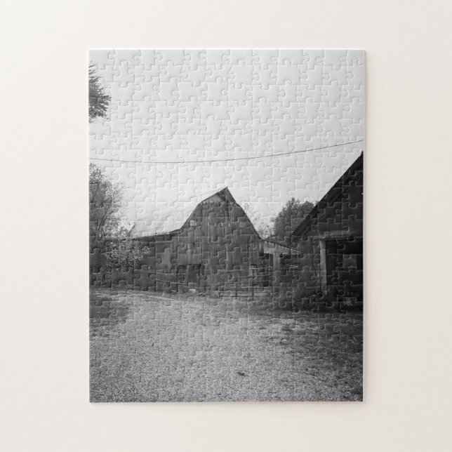 Black & White Barn Photo Pussel (Vertikal)