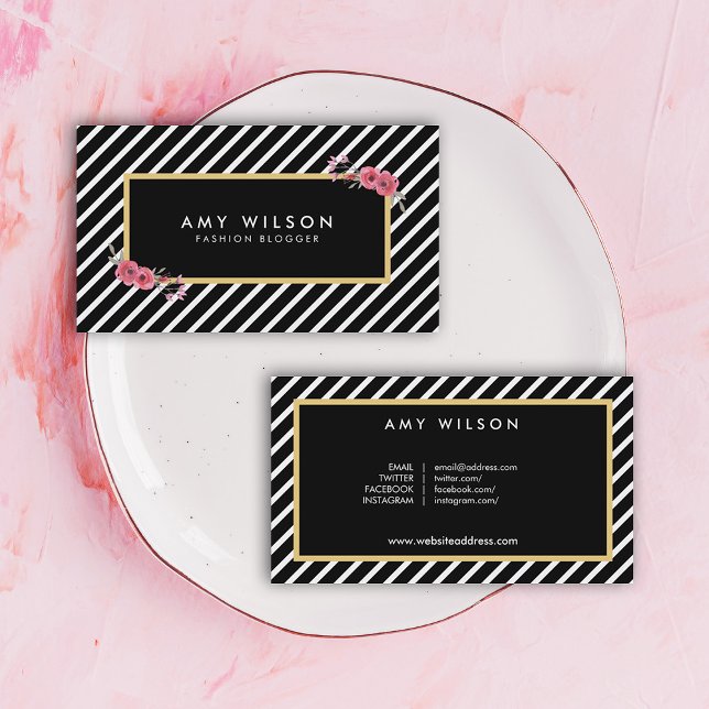 Black White Blommigt Mode Bloggare Social Media Visitkort (Skapare uppladdad)