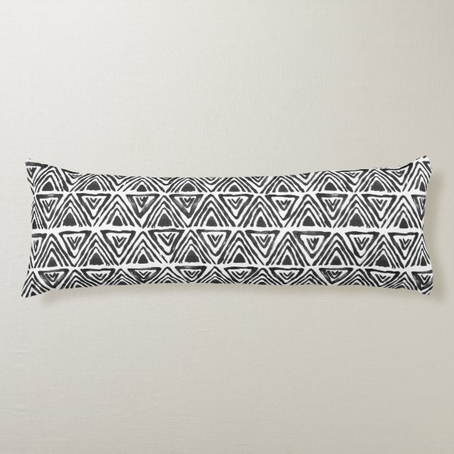 Black & White Body Pillow - Boho Ethnic Kroppskudde (Framsidan)