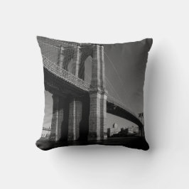 Black & White Brooklyn Bridge New York City Pillow Kudde