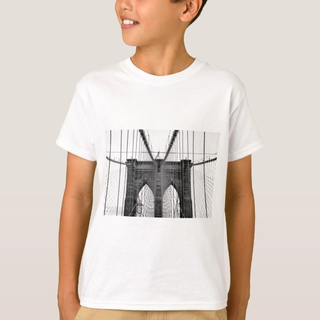 Black White Brooklyn Bridge New York T-shirt (Framsida)