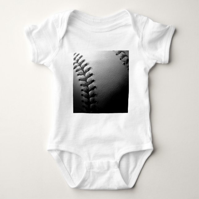 Black & White Close Baseball Tee Shirt (Framsida)