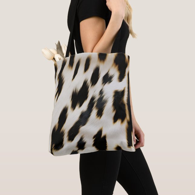 Black White Cowhide Tygkasse (Närbild)
