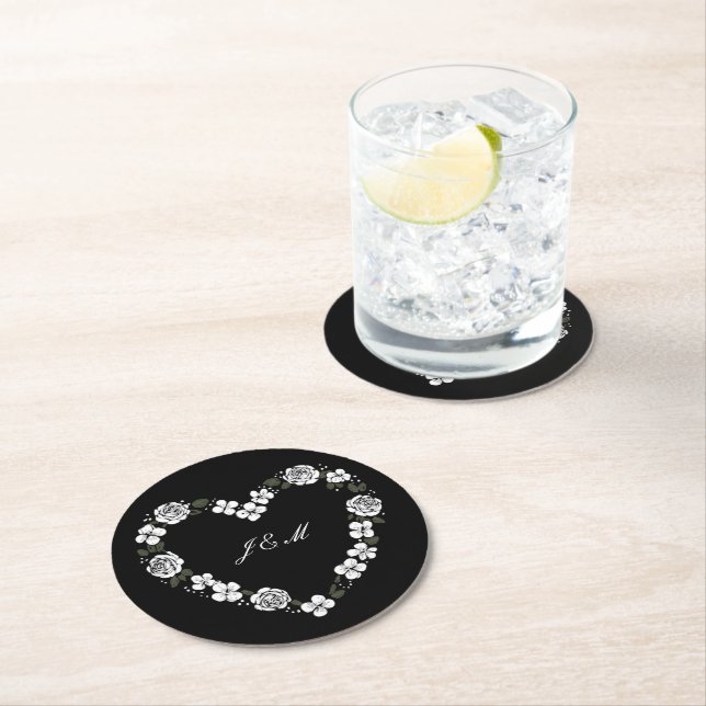 Black & White Floral Heart Wedding Paper Coasters Underlägg Papper Rund (Insitu)
