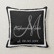 BLACK WHITE GRÅTT MONOGRAM Bröllop keepsakudde