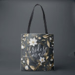Black White Guld Blommigt Wandefrand Bröllop Bride Tygkasse<br><div class="desc">Bridesmaid Bröllop Tote Bag Templates - Elegant Black White and Guld Blommigt Wandeans. Dessa utformningar kan vara Personlig för ditt särskilda tillfälle och skulle vara Perfekt för Bröllop,  Möhippa,  Förlovningsfest,  Födelsedagsfest och många fler särskilda tillfällen.</div>